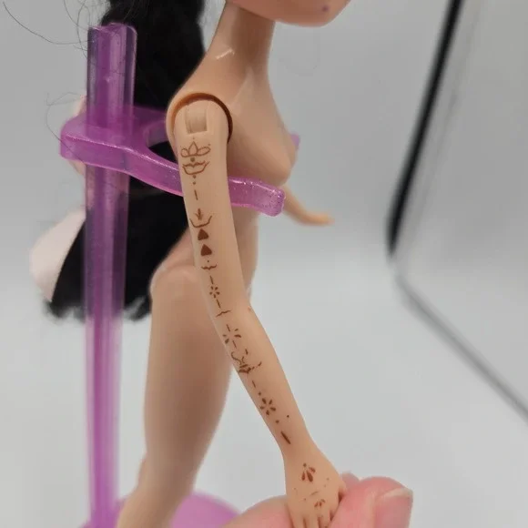 RARE Bratz Genie Magic Jade Doll Hard To Find Braided Hair Vintage Henna Tattoo - Picture 3 of 10